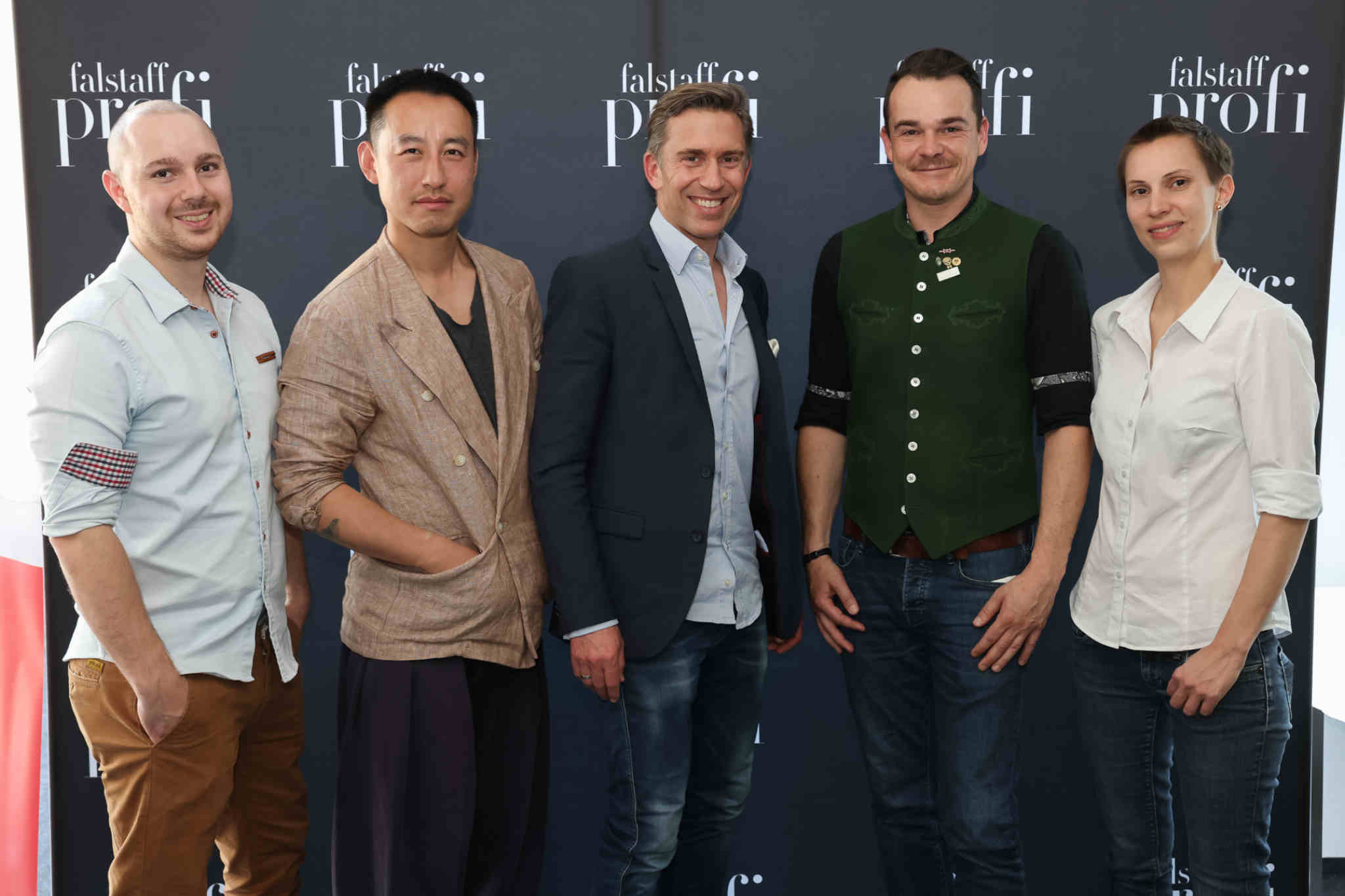Die »Bar«-Jury: Michael Horak, Kan Zuo, Gerhard Tsai, Dominik Wolf und Sigrid Schot.