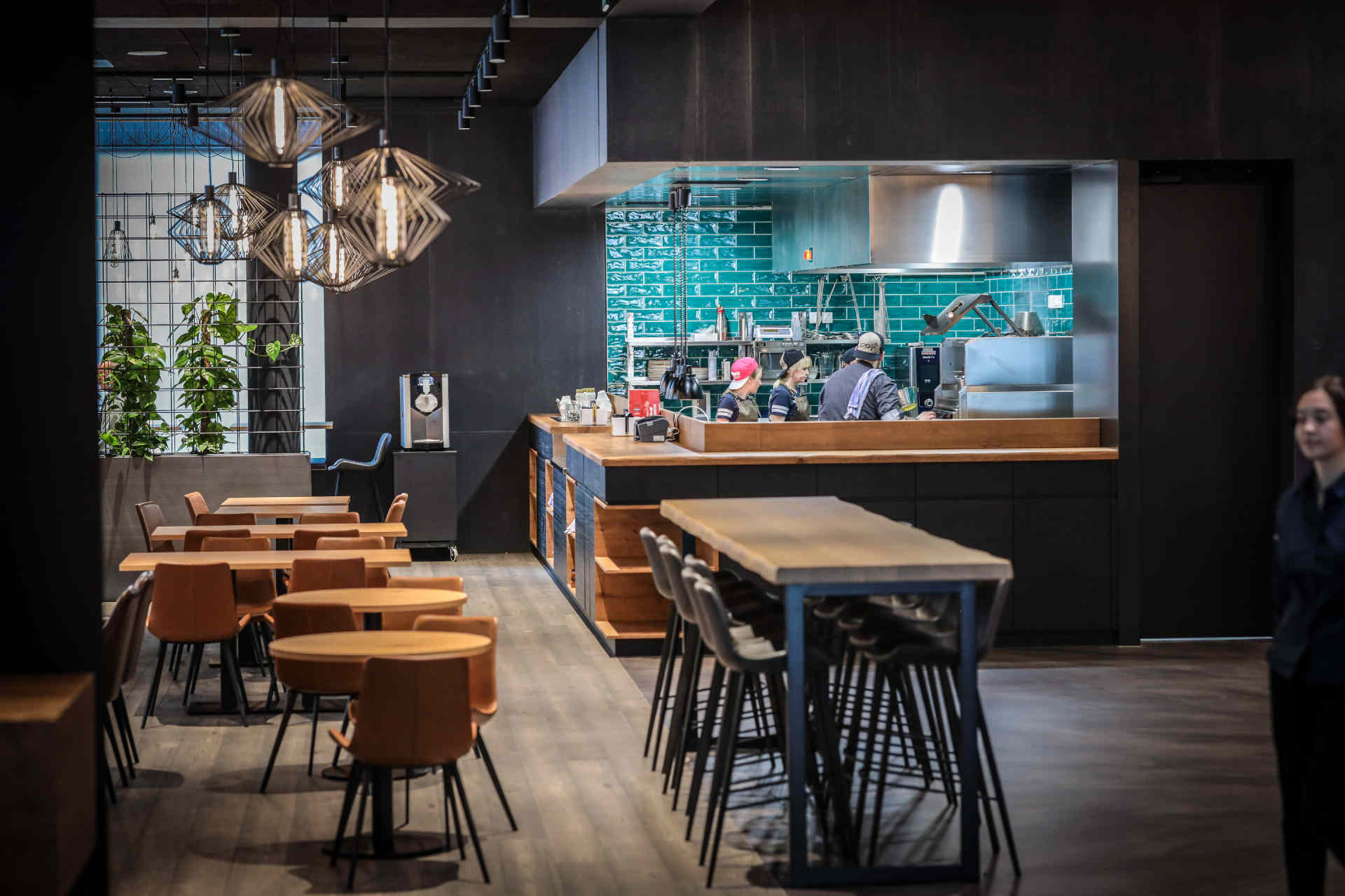 Der Gastronomiebereich des Revier Mountain Lodges Montafon. © Revier Hospitality Group AG