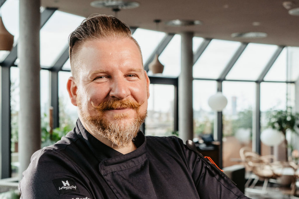 Seine Karriere begann Szofer mit seiner Ausbildung im Hotel Traube Tonbach Baiersbronn. © Wasserturm Hotel Cologne