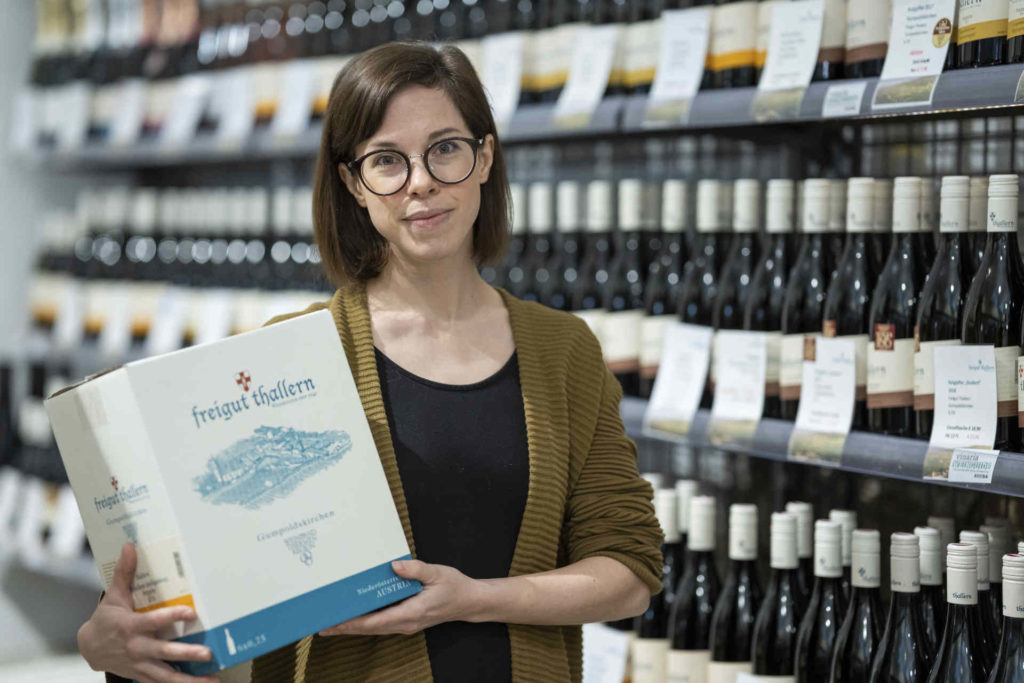 Katharina Graner spricht über die Rebsorte St. Laurent. © Freigut Thallern