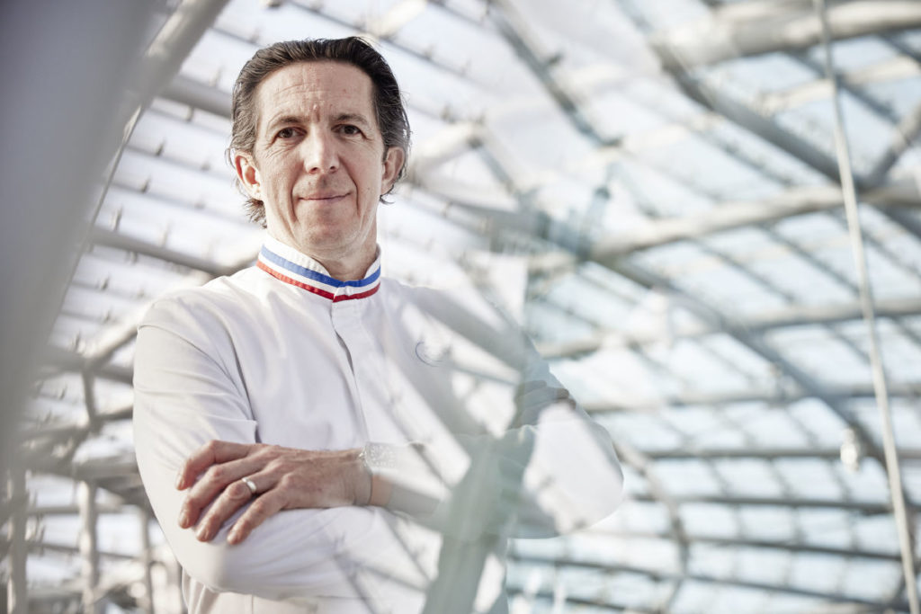Christophe Bacquié, kocht eine moderne, fantasievollen Küche. © Helge Kirchberger Photography