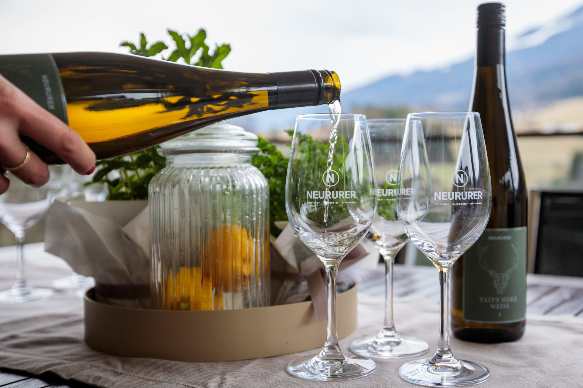 Vom Weinkeller über das Weincafé bis hin zur Ferienwohnung wird man in Arzl im Pitztal rundum versorgt. © beigestellt