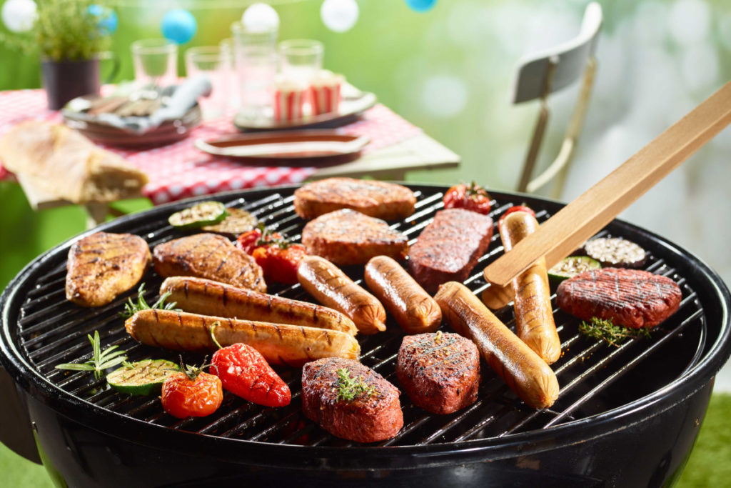 Grünes Grillen - kein Problem mit den köstlichen Produkten von The Green Mountain. © Hilcona