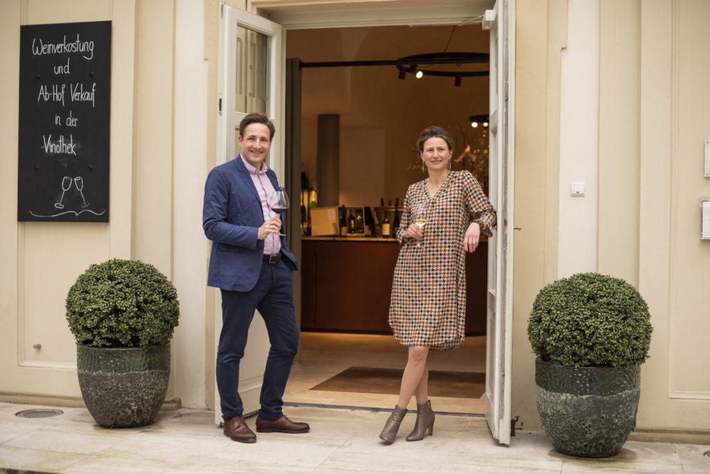 Das Führungsduo der Hofkellerei des Fürsten von Liechtenstein: Stefan Tscheppe und Prinzessin Marie von und zu Liechtenstein. ©Hofkellerei des Fürsten von Liechtenstein