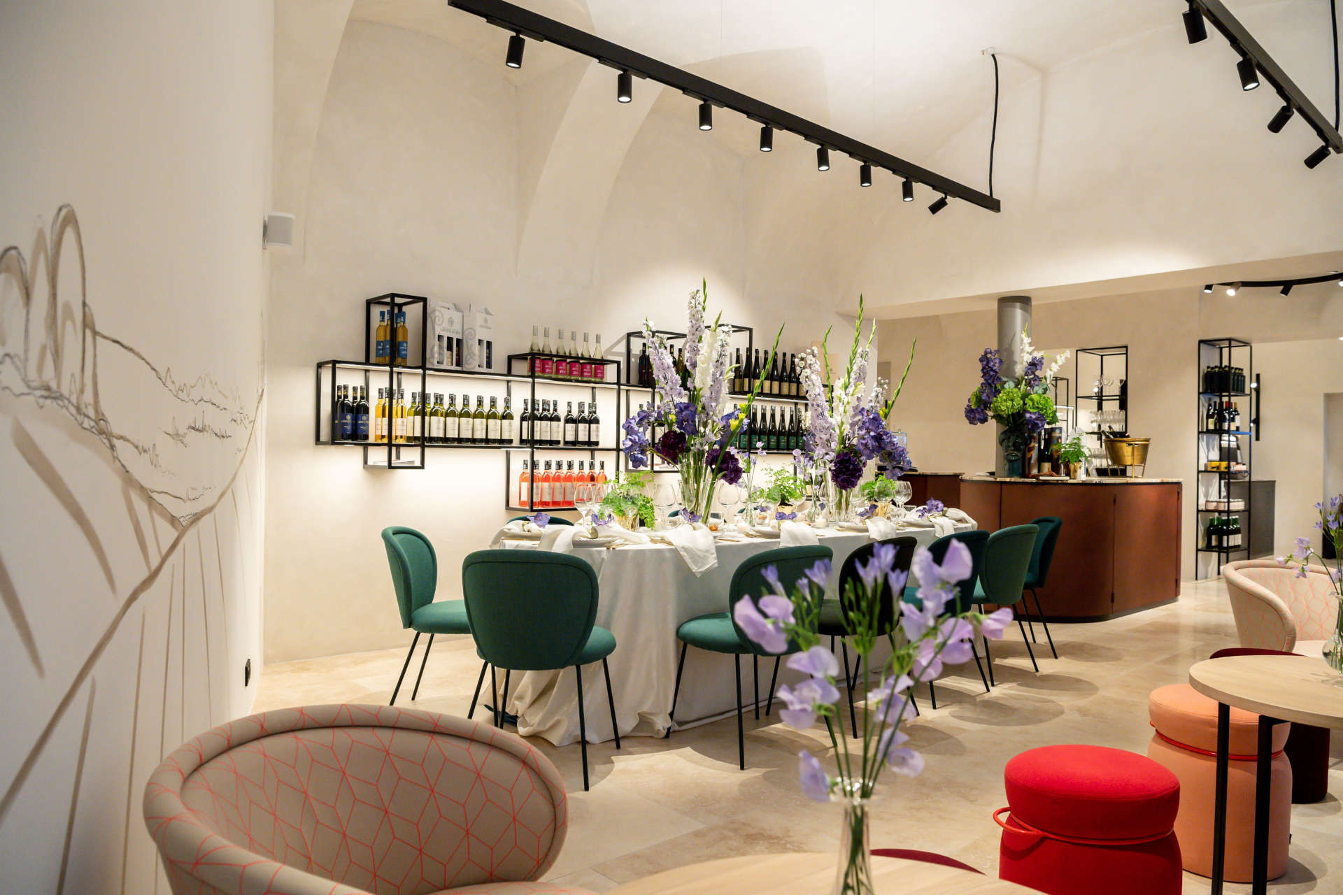 Die Bar und Vinothek in Wien bietet eine angenehme Atmosphäre zum Verweilen. © Hofkellerei des Fürsten von Liechtenstein 