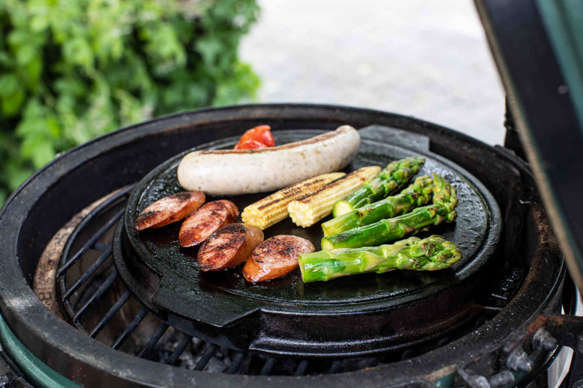 Kreativität zahlt sich aus. Aus klassischen Grillwürsten werden exquisite Gerichte. © Julia Stix