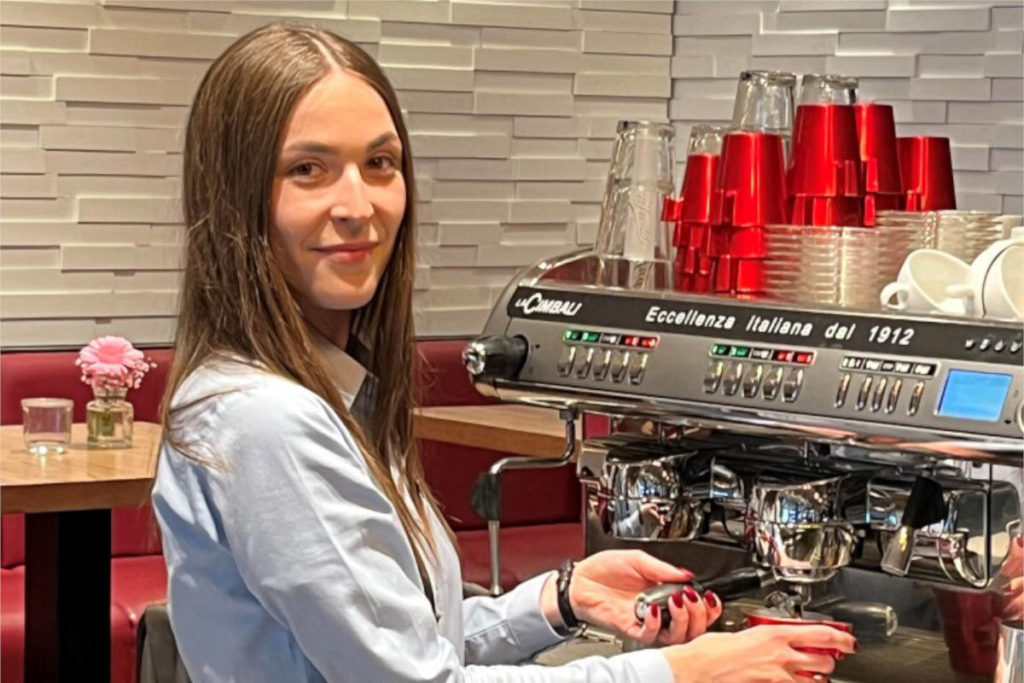 Lidia Tomshivska ist Mitarbeiterin des Leipzig Marriott Hotels © Marriott International