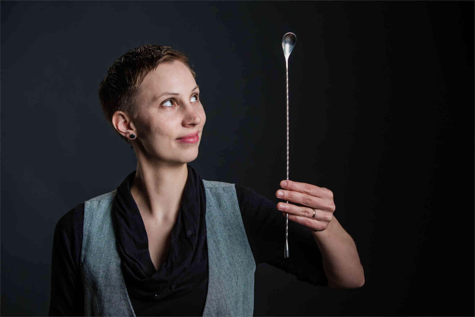 Sigrid Schot: Cocktail-Mastermind in der »Hammond Bar«. © Tom Weilguny