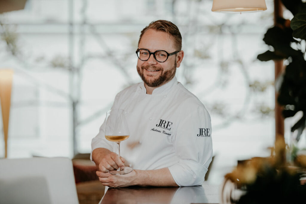 Andreas Krainer bringt regionale Kreativküche auf den Tisch. © Nicole Seiser