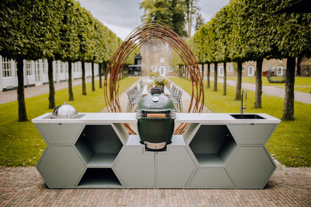 Big Green Egg steht für kulinarische Visionen im Freien. © Big Green Egg