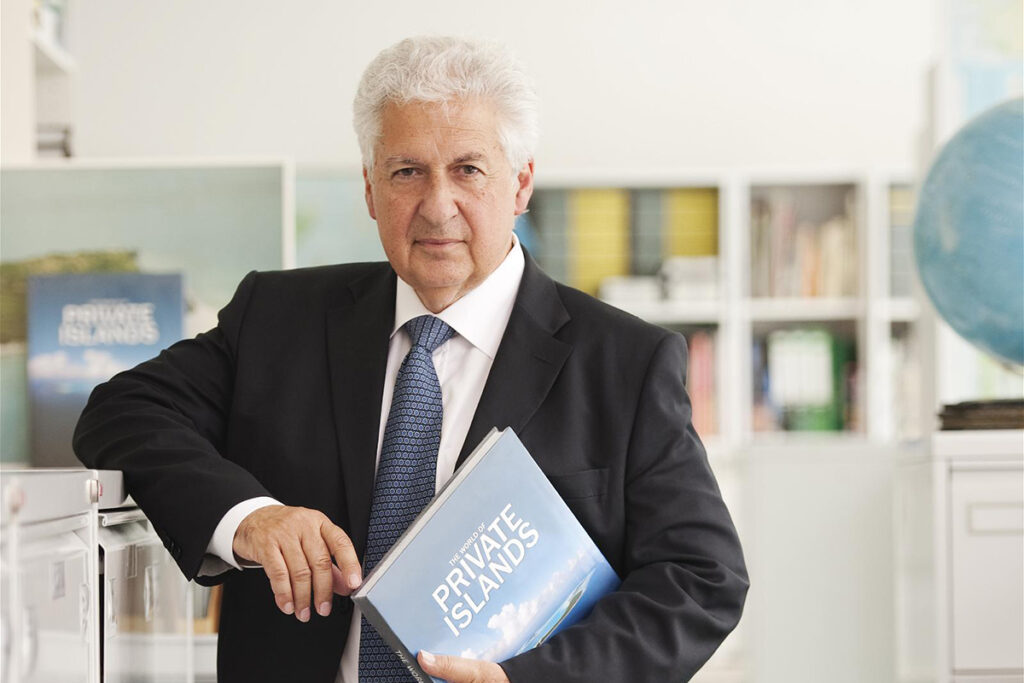 Farhad Vladi, Foto beigestellt