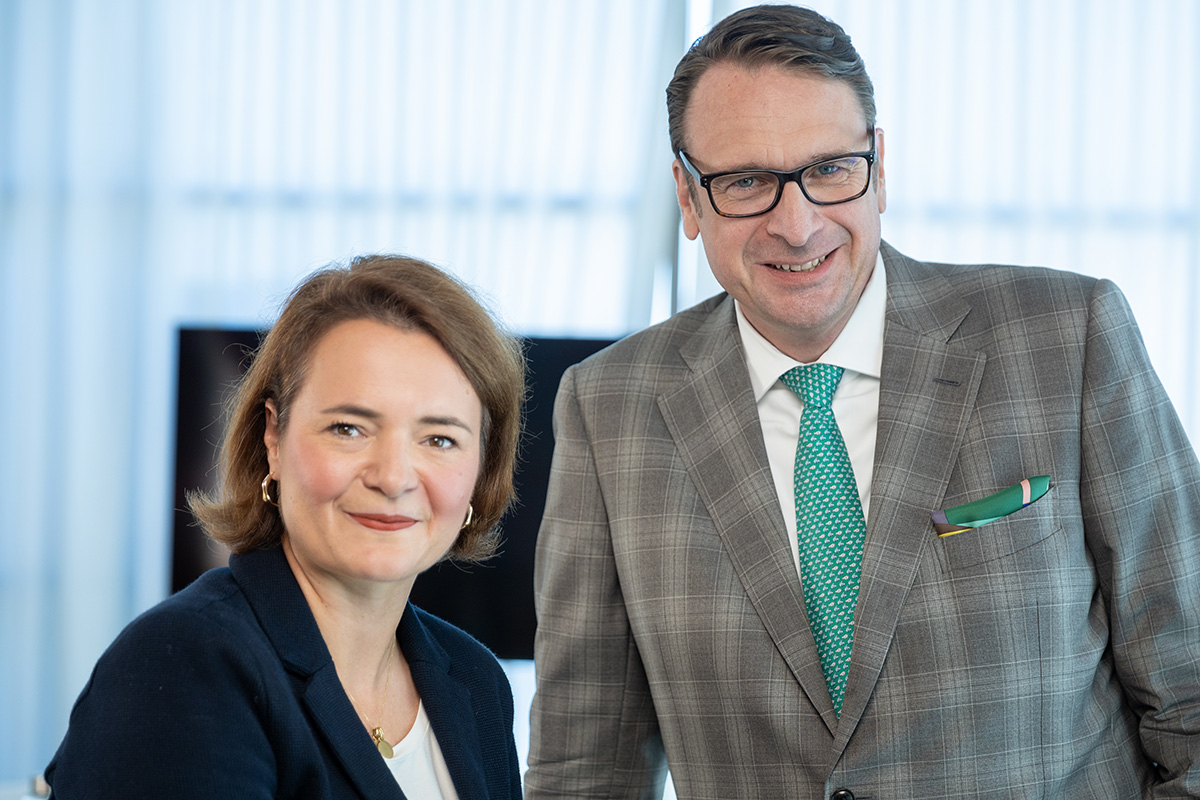 Die neue »Fair Job Hotels«-Geschäftsführerin Katharina Darisse mit dem Ersten Vorsitzenden Alexander Aisenbrey. © Eric Shambroom