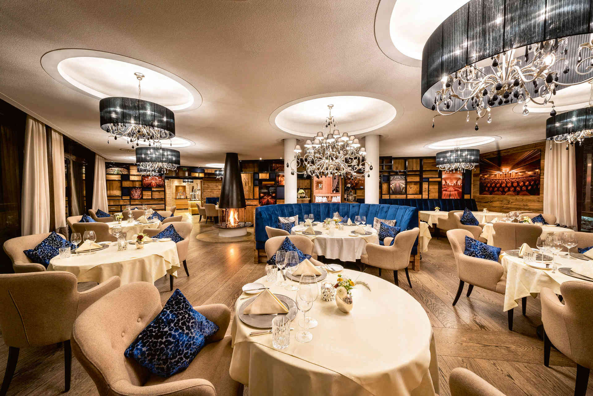 Der runde Saal im Romantik Hotel »Die Krone von Lech« © Herbert Lehmann