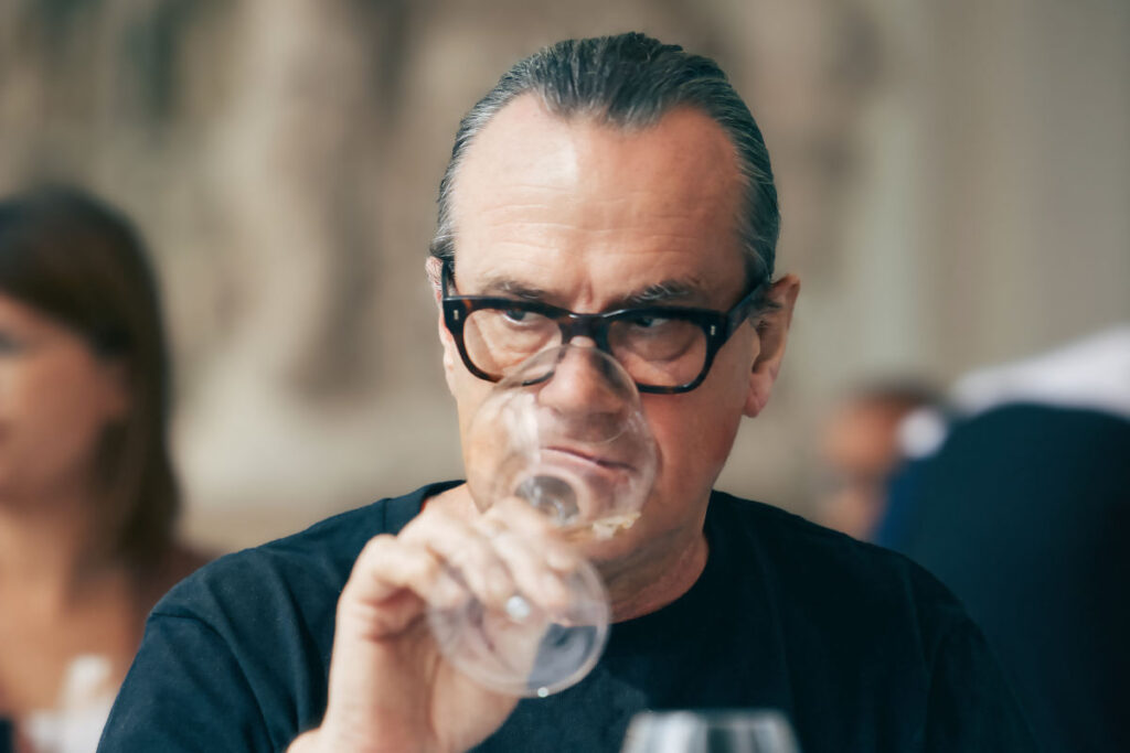 Bernd Kreis ist unter anderem Falstaff Sommelier des Jahres 2019 und Meilleur sommelier d’Europe 1992. © Franziska Stegemann