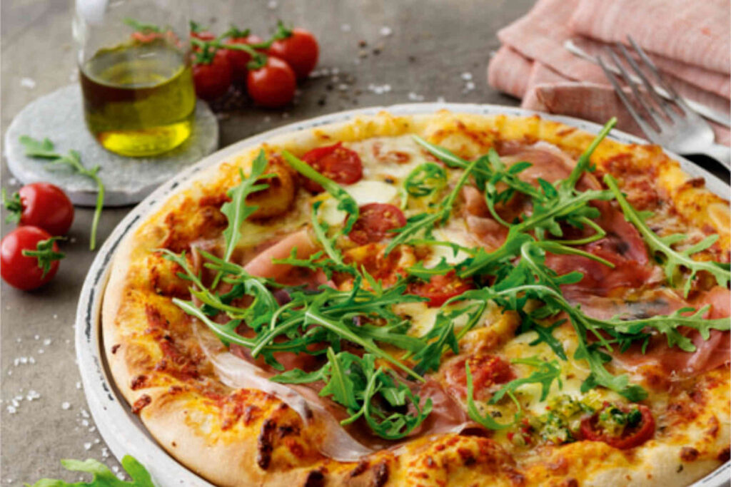 Sorgfältig ausgewählte und fein abgestimmte Belagszutaten machen die Pizza von Haubis aus.© Haubis