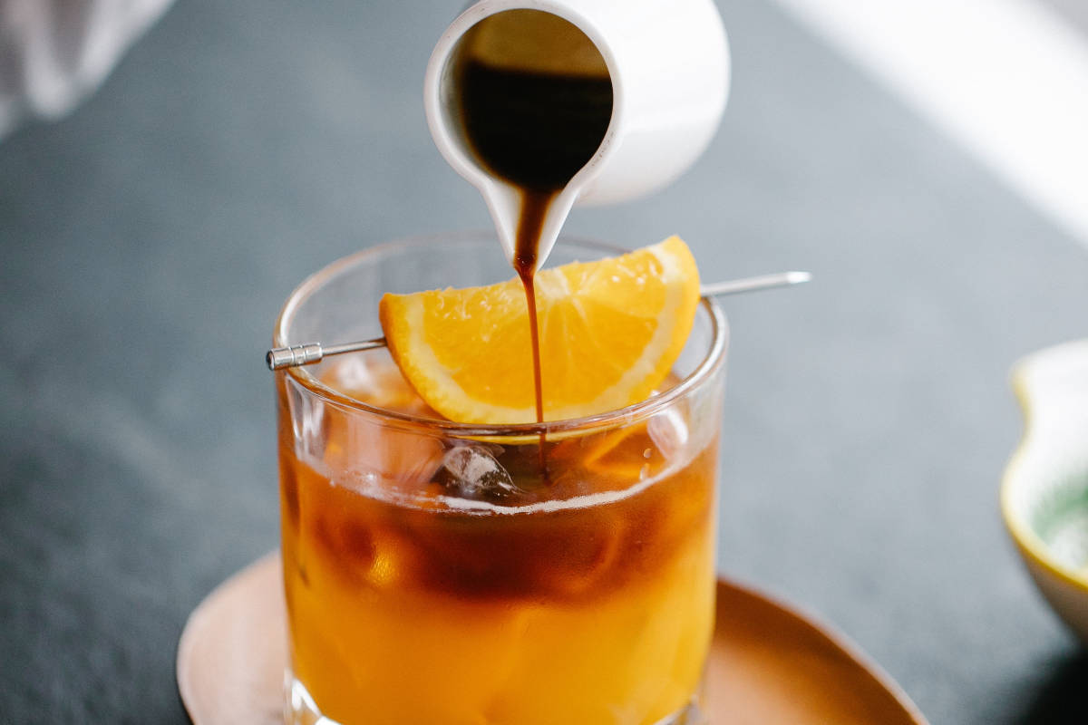 »Espresso-O«: Orangensaft mit Espresso. © Timur Weber / Pexels