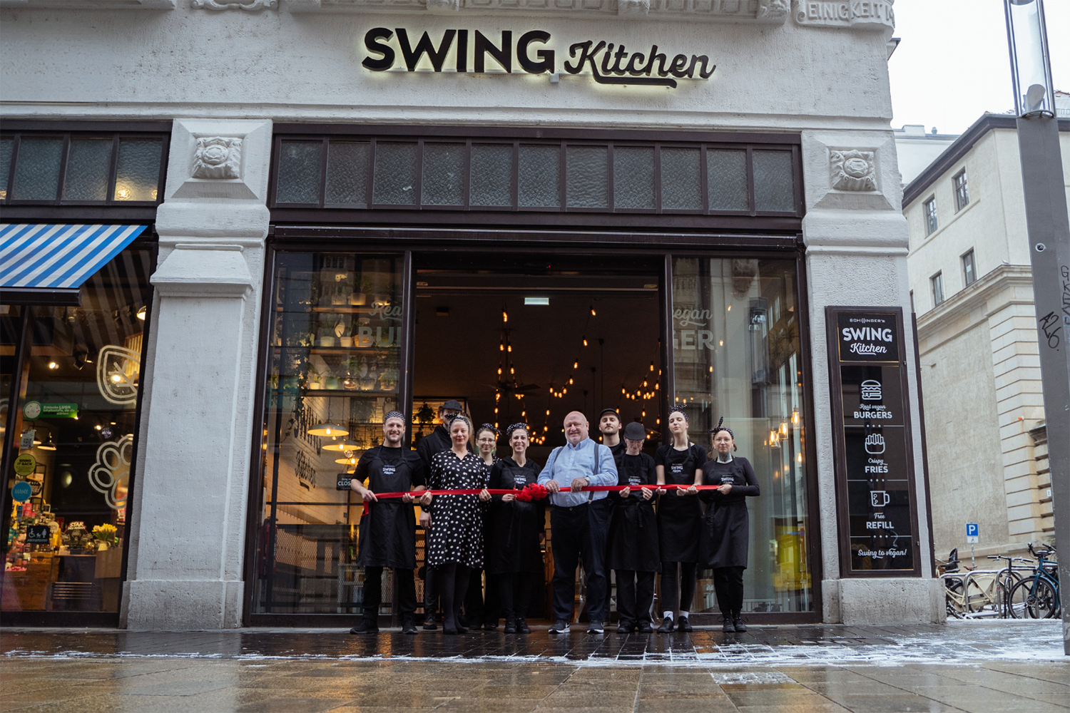 Charly und Irene Schillinger mit dem Leipziger »Swing Kitchen«-Team. © Swing Kitchen