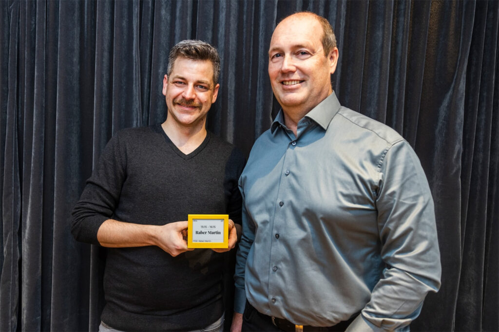 Die »Tablex«-Gründer Martin Raber und Martin Roither mit dem »Tablini«. © Ness Rubey