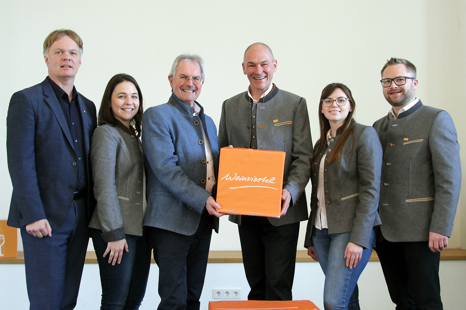 Michael Duscher, Angelika Harrach, Karl Wilfing, Hannes Steinacker, Teresa Latschka und Erich Stubenvoll © Teis/Weinviertel Tourismus