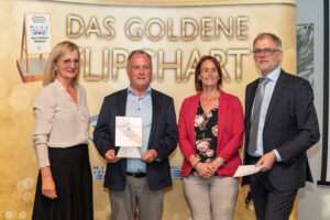 Elfi Schenkel (li.) und Thomas Wolfsegger (re.) mit Jürgen Haim und Victoria Israel-Haim vom »Messmer Hotel am Konrmarkt«. © Tagen in Österreich/Michael Kainz