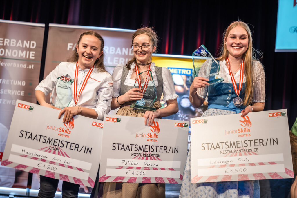Die drei Staatsmeisterinnen: Anna Lea Hausberger, Verena Pöttler und Emily Langegger. © bild[ART]isten