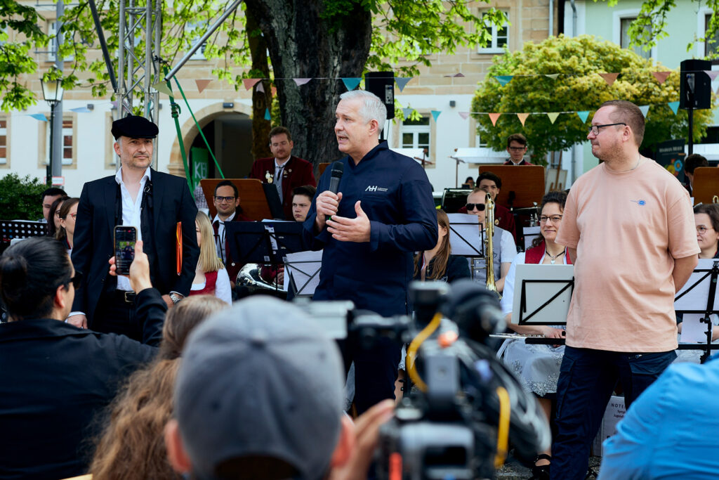 Tobias Bätz, Alexander Herrmann und Christian Carbon bei der Eröffnung des »Zu Tisch!«-Festivals im vergangenen Jahr. © Jesper Hilbig