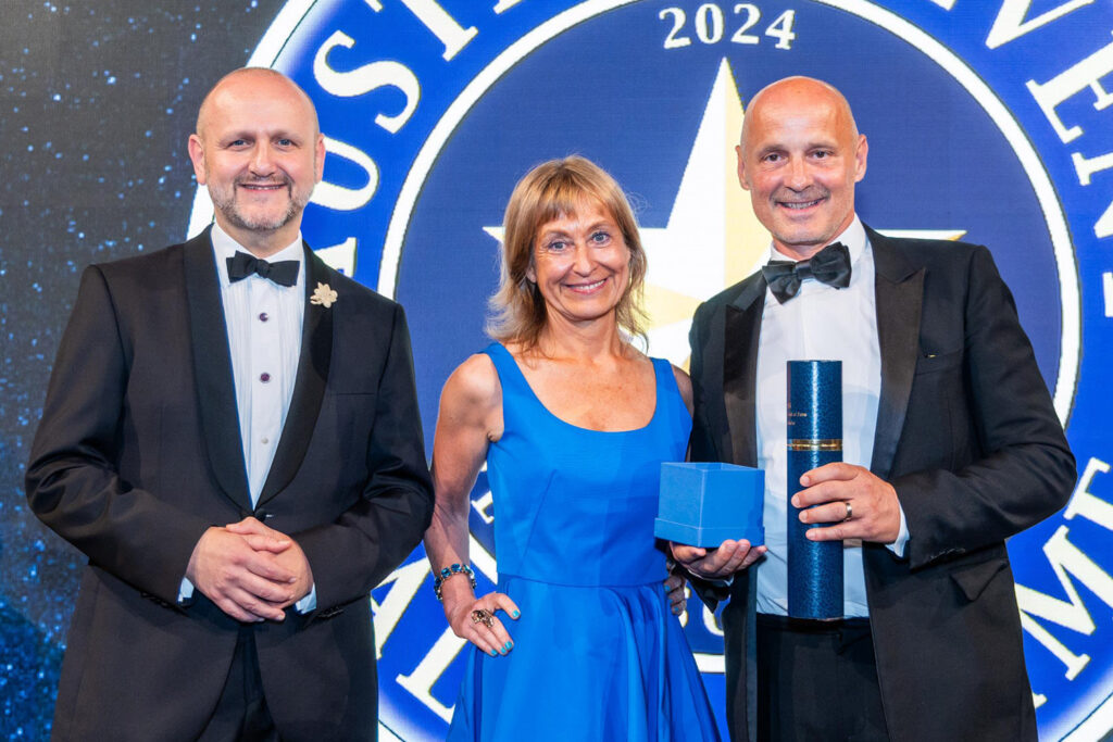 Norbert Kettner, Eva Mandl und Preisträger Bernd Schlacher. © Christian Husar