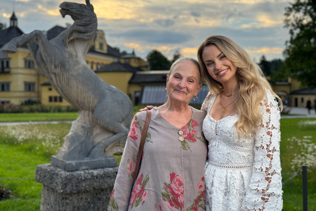 »AUTfluencerin« Lieselotte und Influencerin xLaeta © Kaiserschnitt Film GmbH
