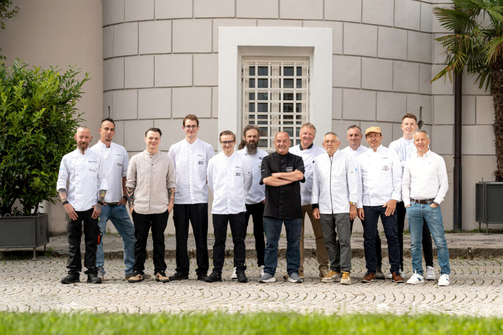 Einige der Köch:innen, die bei der »Kulinarischen Sommerfrische« dabei sind. © studio20four/Osttirol de luxe