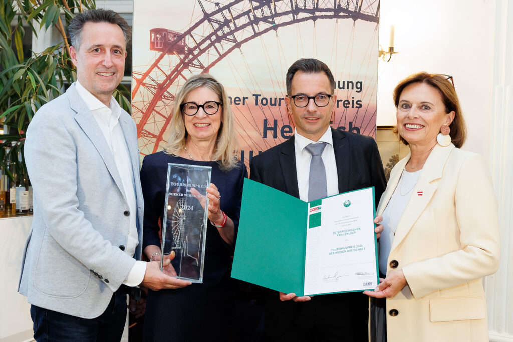 Tourismus-Obmann Markus Grießler, die »Frauenlauf«-Organisator:innen Ilse Dippmann und Andreas Schnabl sowie Tourismus-Staatssekretärin Susanne Kraus-Winkler. © WKW/Wieser