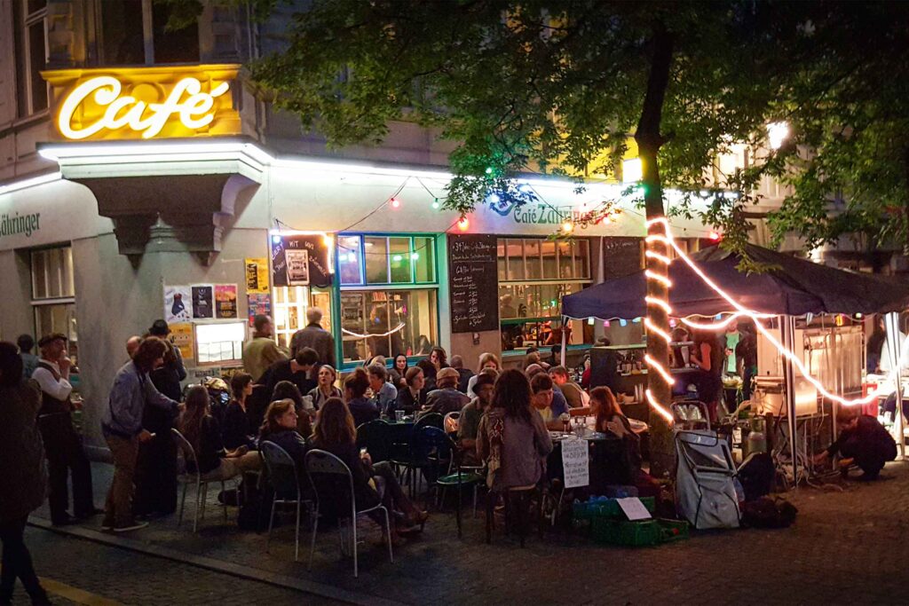 Café Zähringer - Kinofilm Ohne Chefs - Falstaff PROFI