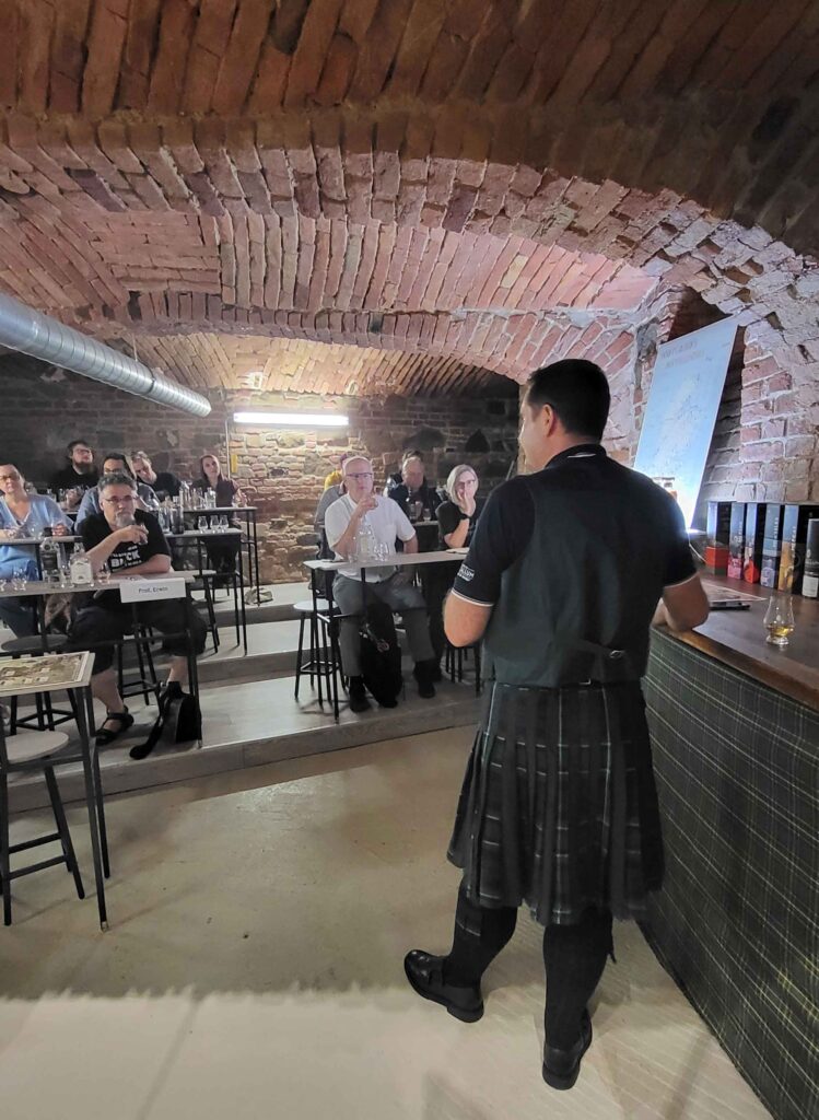 Postill Wien, Whisky Academy für Einsteiger - Falstaff PROFI