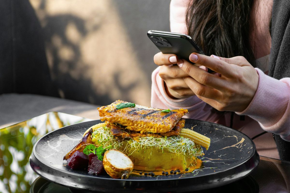 Influencer Bewertungen Coverstory - Falstaff PROFI