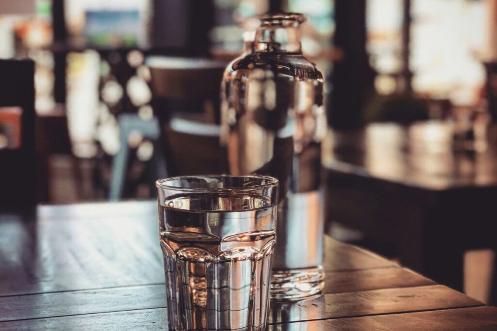 Round Table Wasser in der Gastro - Falstaff PROFI